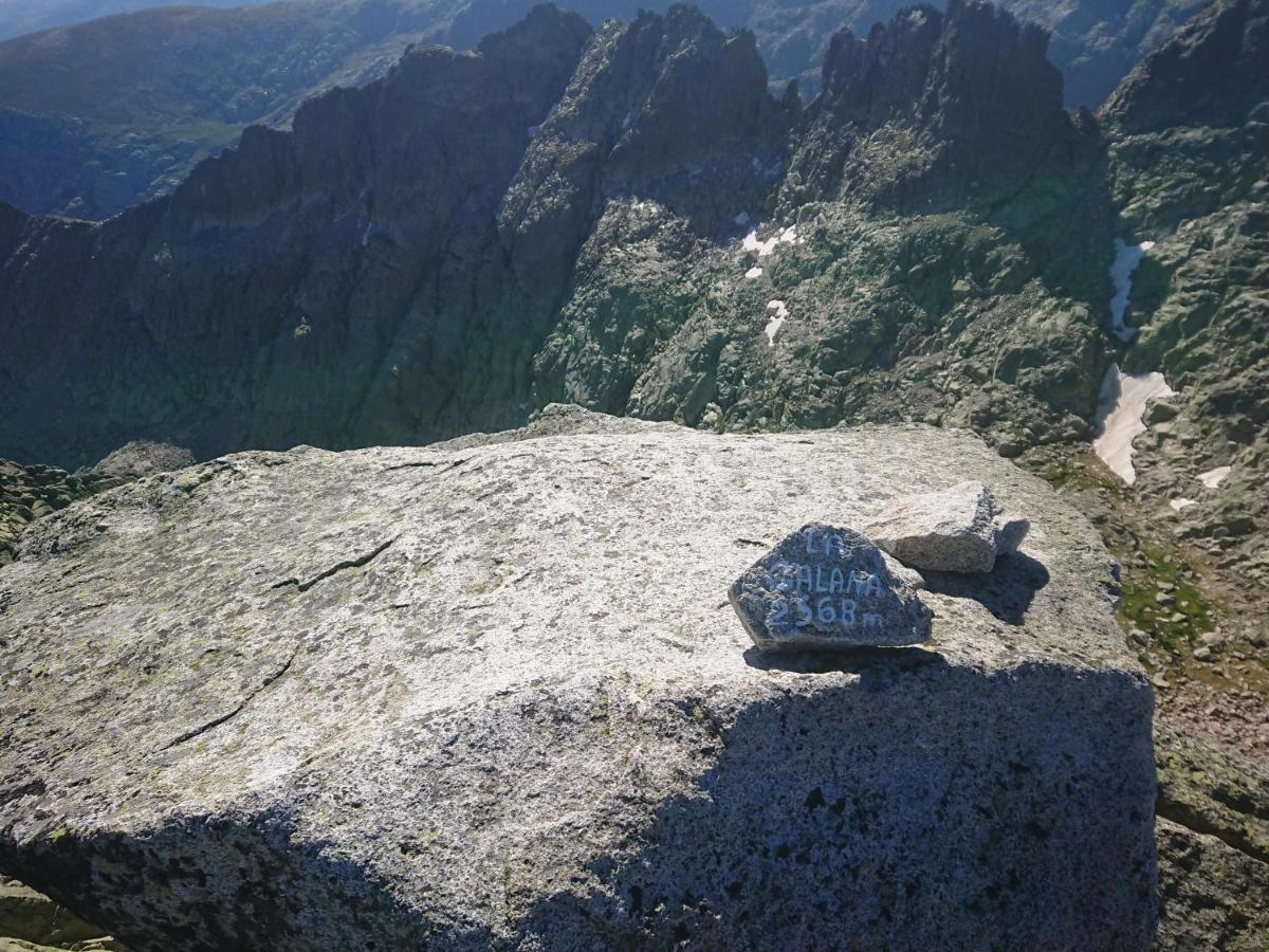 Cara Norte De Gredos Hoyos del Espino Exterior photo