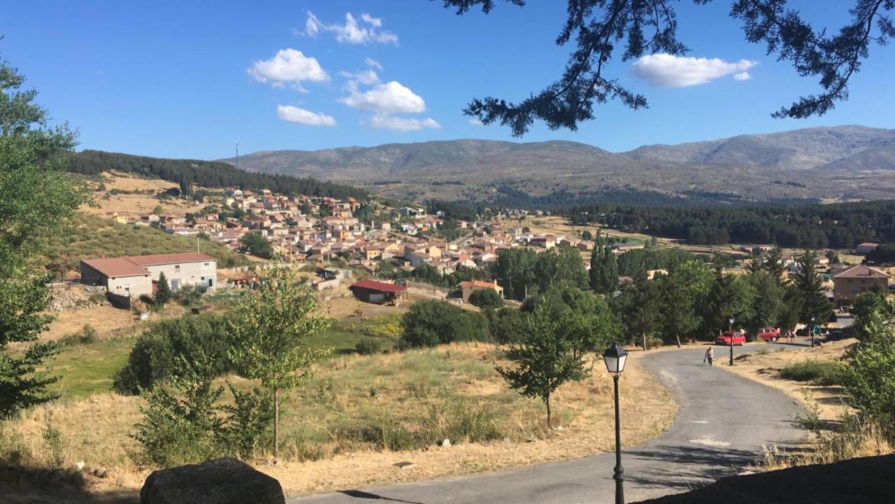 Cara Norte De Gredos Hoyos del Espino Exterior photo